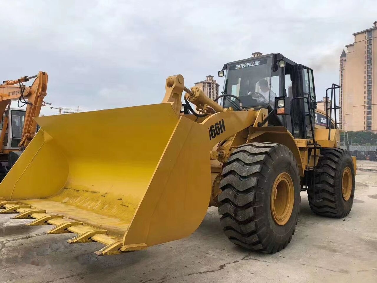 Caterpillar 966H - Riteņu iekrāvējs: foto 1 Caterpillar 966H - Riteņu iekrāvējs: foto 1