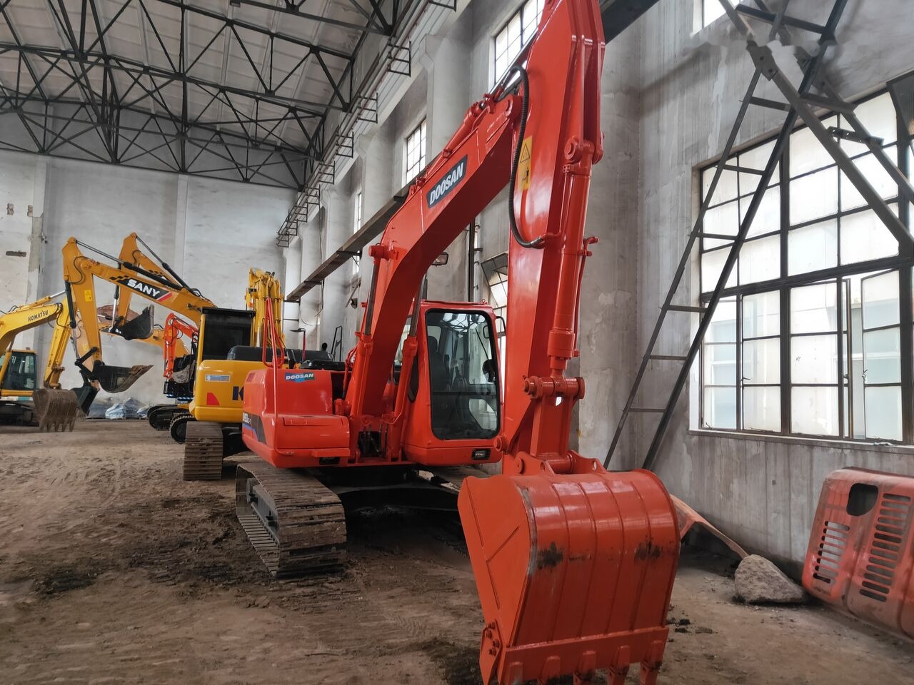 Doosan DH150LC-7 - Kāpurķēžu ekskavators: foto 4 Doosan DH150LC-7 - Kāpurķēžu ekskavators: foto 4