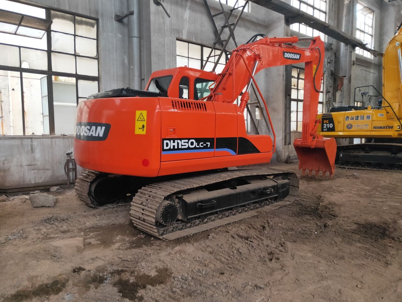 Doosan DH150LC-7 - Kāpurķēžu ekskavators: foto 3 Doosan DH150LC-7 - Kāpurķēžu ekskavators: foto 3