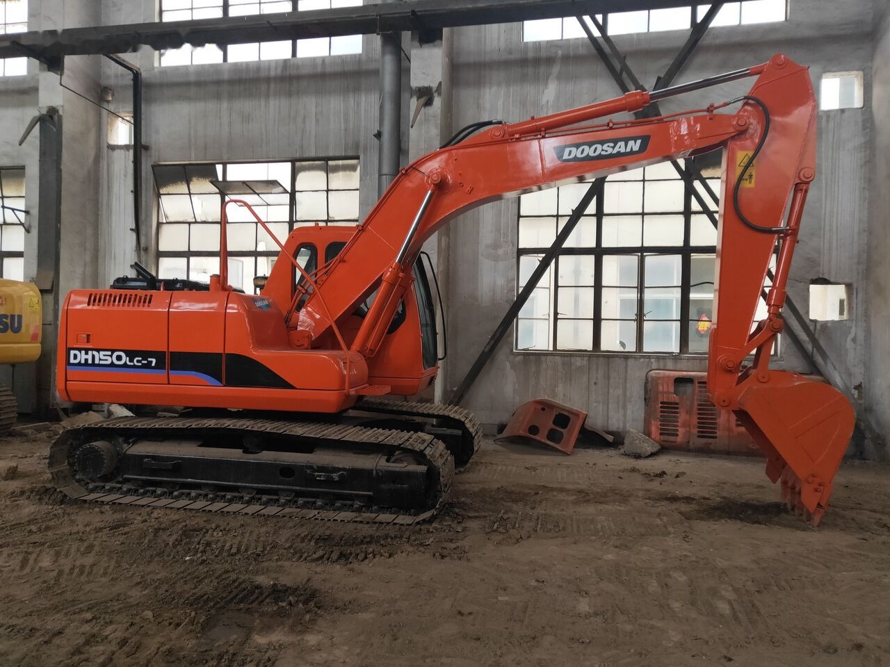 Doosan DH150LC-7 - Kāpurķēžu ekskavators: foto 1 Doosan DH150LC-7 - Kāpurķēžu ekskavators: foto 1