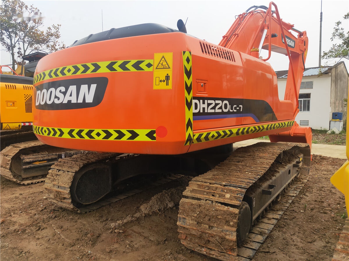 Doosan DH220LC-7 - Kāpurķēžu ekskavators: foto 1 Doosan DH220LC-7 - Kāpurķēžu ekskavators: foto 1
