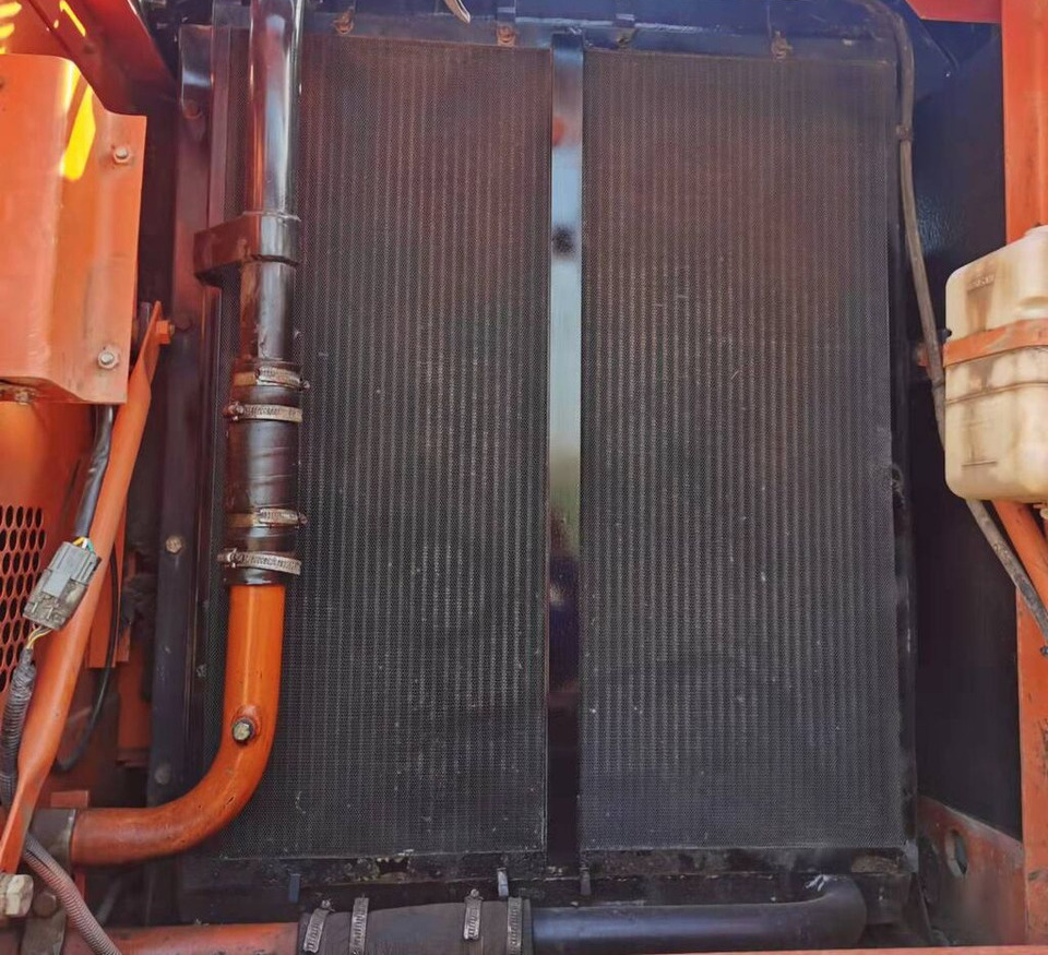 Doosan DH220LC-7 - Kāpurķēžu ekskavators: foto 1 Doosan DH220LC-7 - Kāpurķēžu ekskavators: foto 1