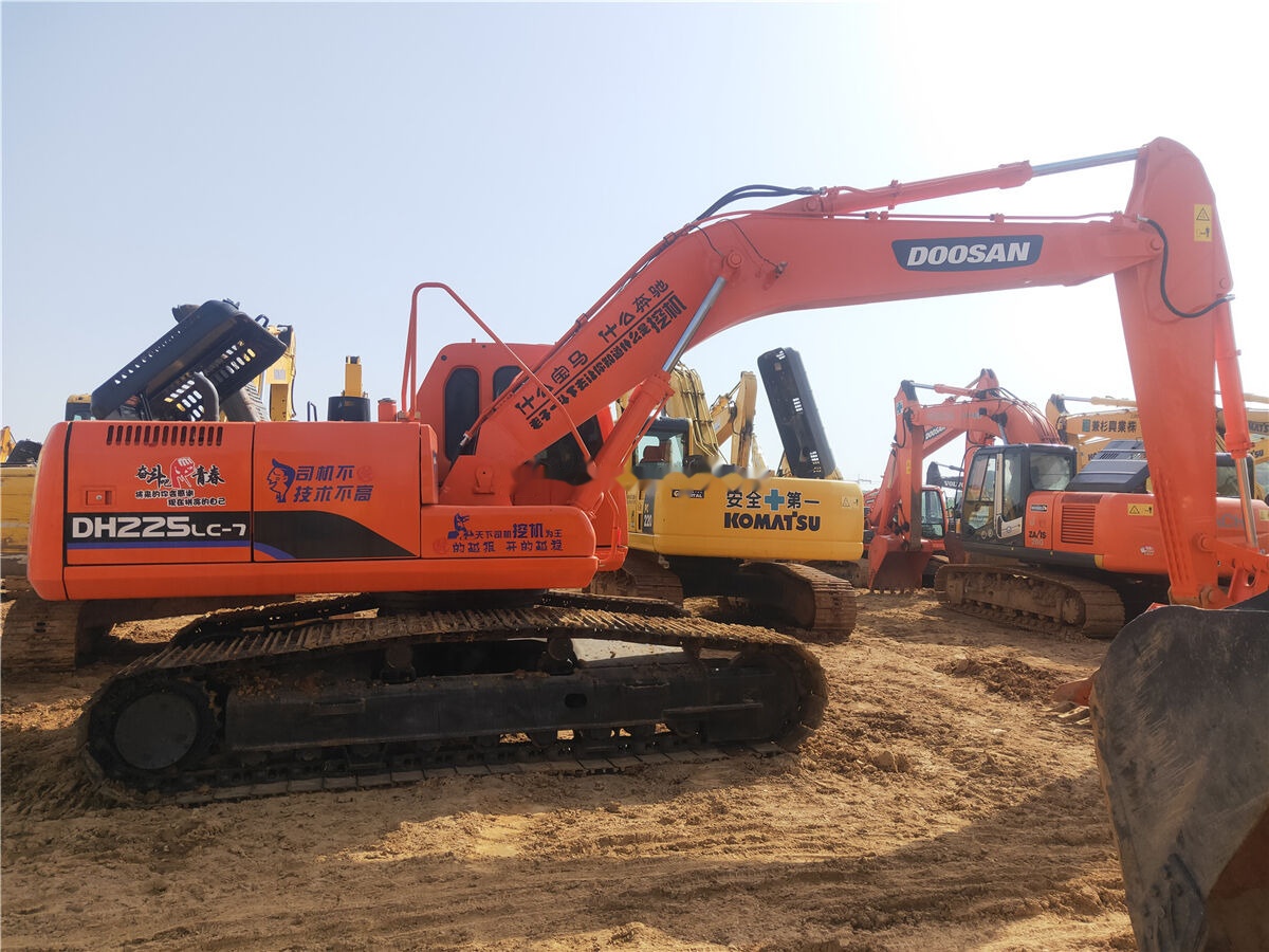 Doosan DH225 - Kāpurķēžu ekskavators: foto 5 Doosan DH225 - Kāpurķēžu ekskavators: foto 5