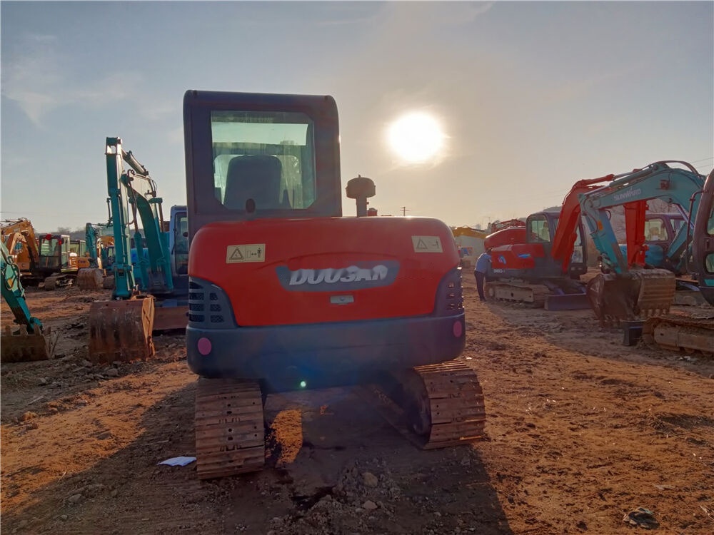 Mini-ekskavators Doosan DH60-7: foto 7