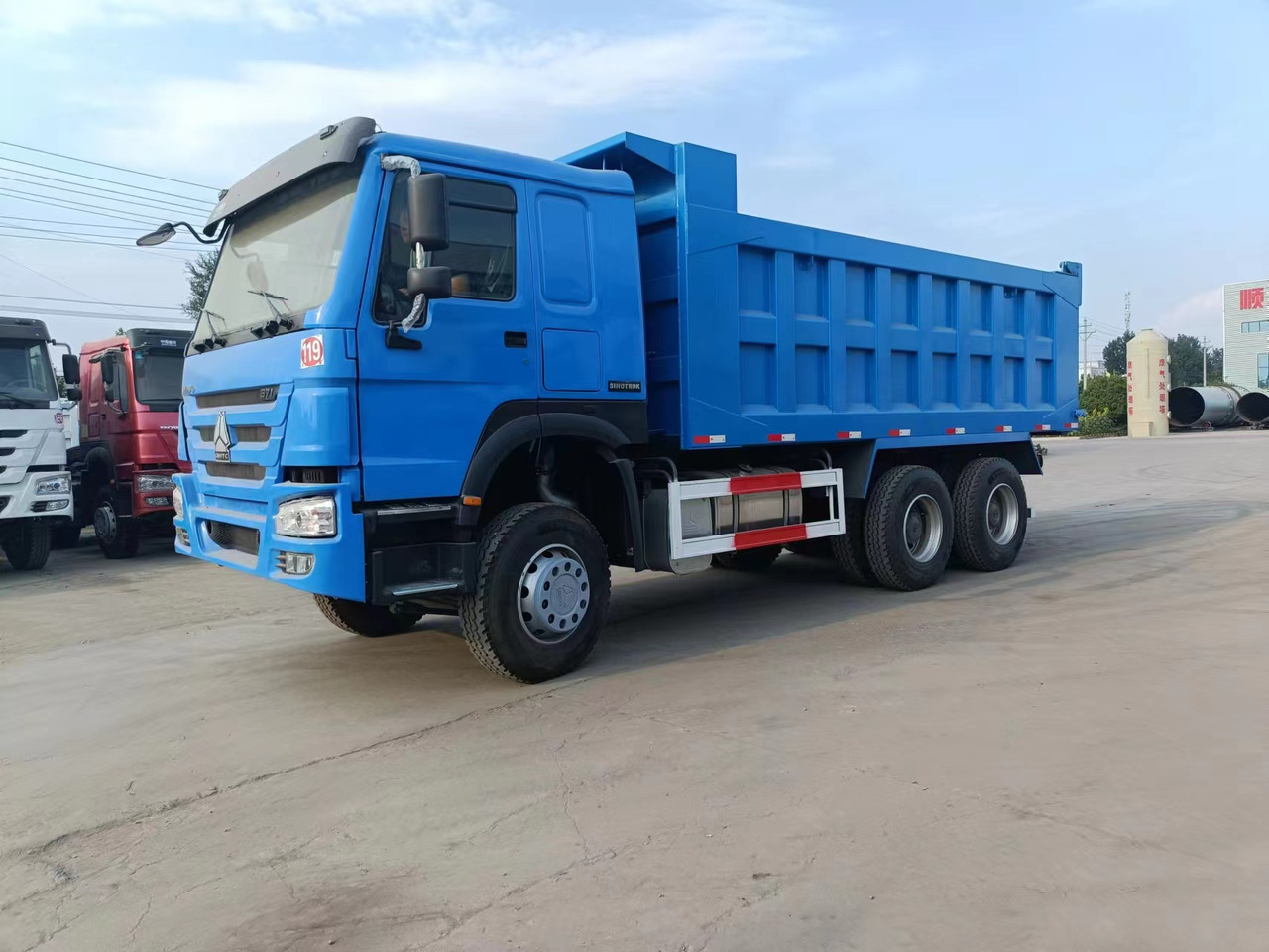 HOWO 371 6X4 - Kravas automašīna pašizgāzējs: foto 4 HOWO 371 6X4 - Kravas automašīna pašizgāzējs: foto 4