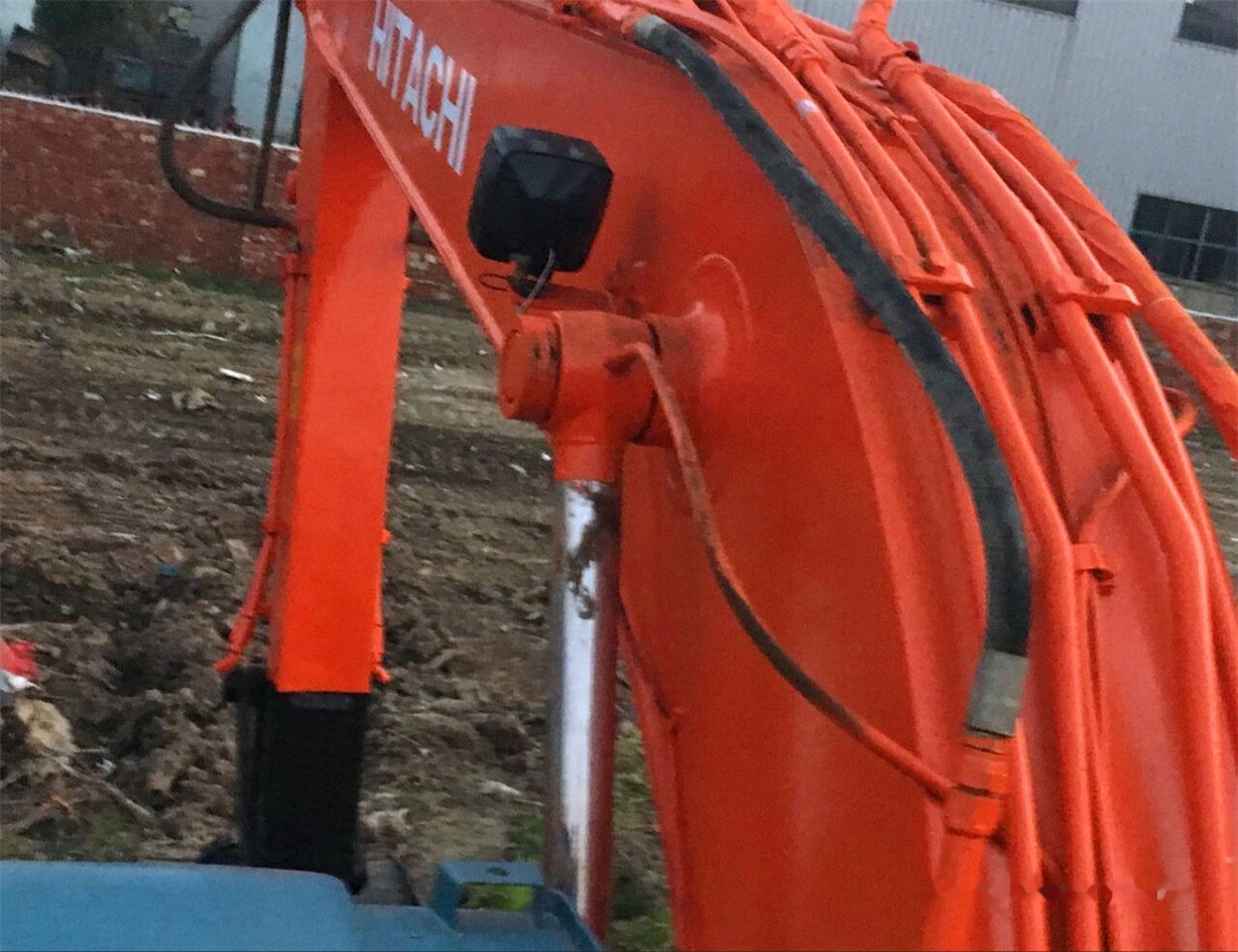 Hitachi EX120-3 - Kāpurķēžu ekskavators: foto 2 Hitachi EX120-3 - Kāpurķēžu ekskavators: foto 2