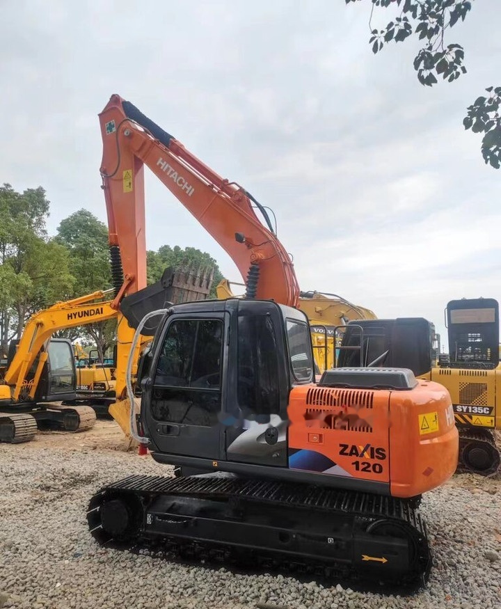 Hitachi ZX120 - Kāpurķēžu ekskavators: foto 3 Hitachi ZX120 - Kāpurķēžu ekskavators: foto 3