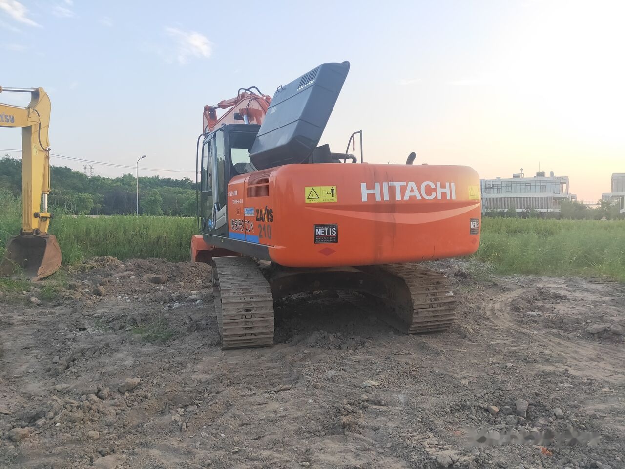 Kāpurķēžu ekskavators Hitachi ZX210: foto 6