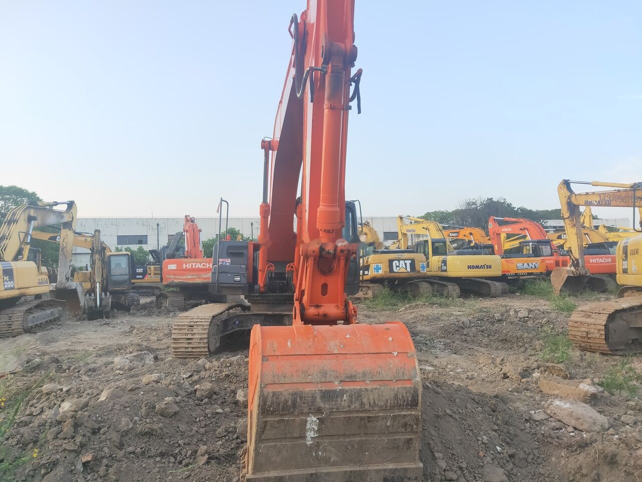 Kāpurķēžu ekskavators Hitachi ZX210: foto 7