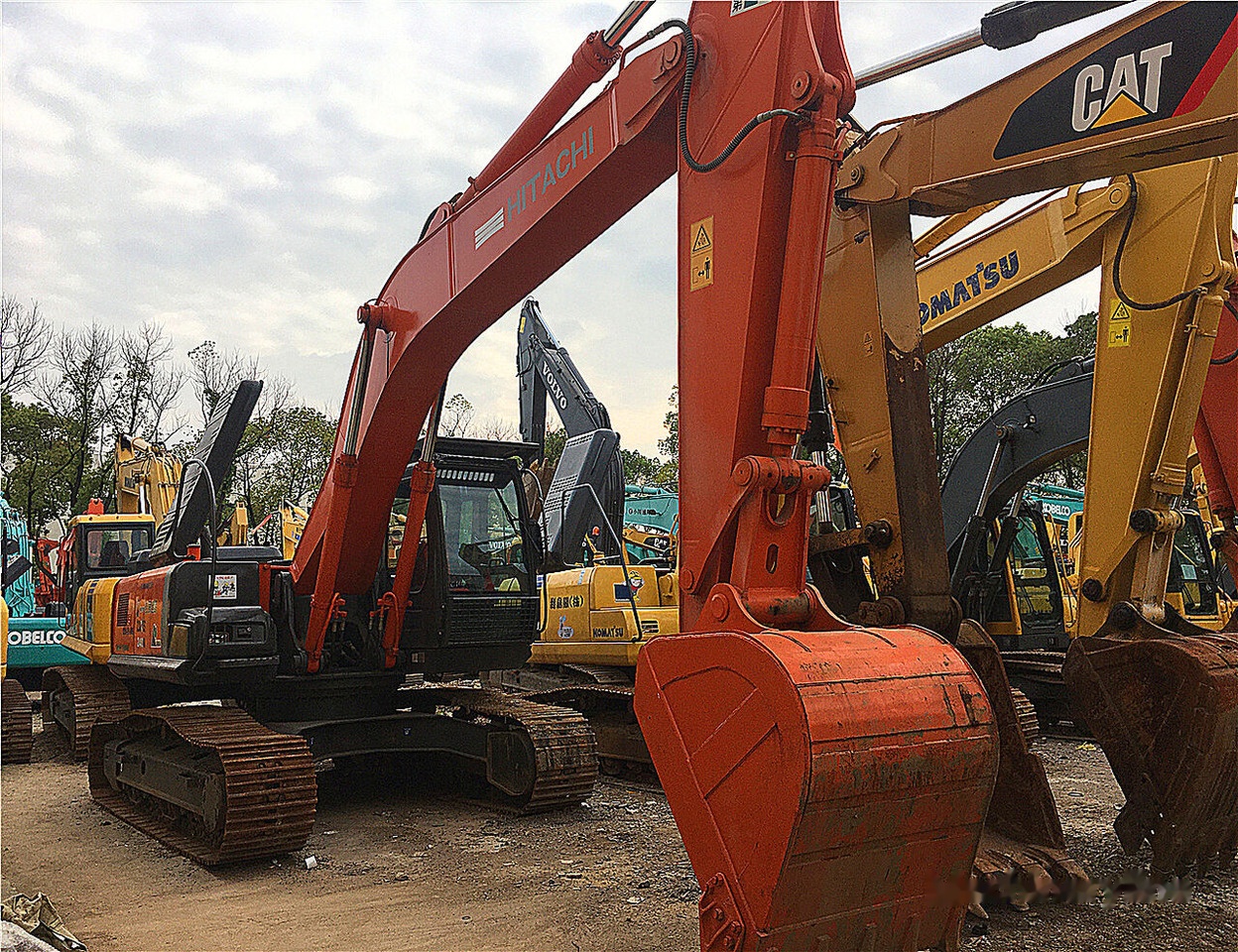 Hitachi ZX240-3G - Kāpurķēžu ekskavators: foto 5 Hitachi ZX240-3G - Kāpurķēžu ekskavators: foto 5