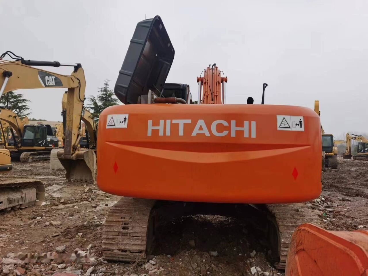 Hitachi ZX250 - Kāpurķēžu ekskavators: foto 3 Hitachi ZX250 - Kāpurķēžu ekskavators: foto 3