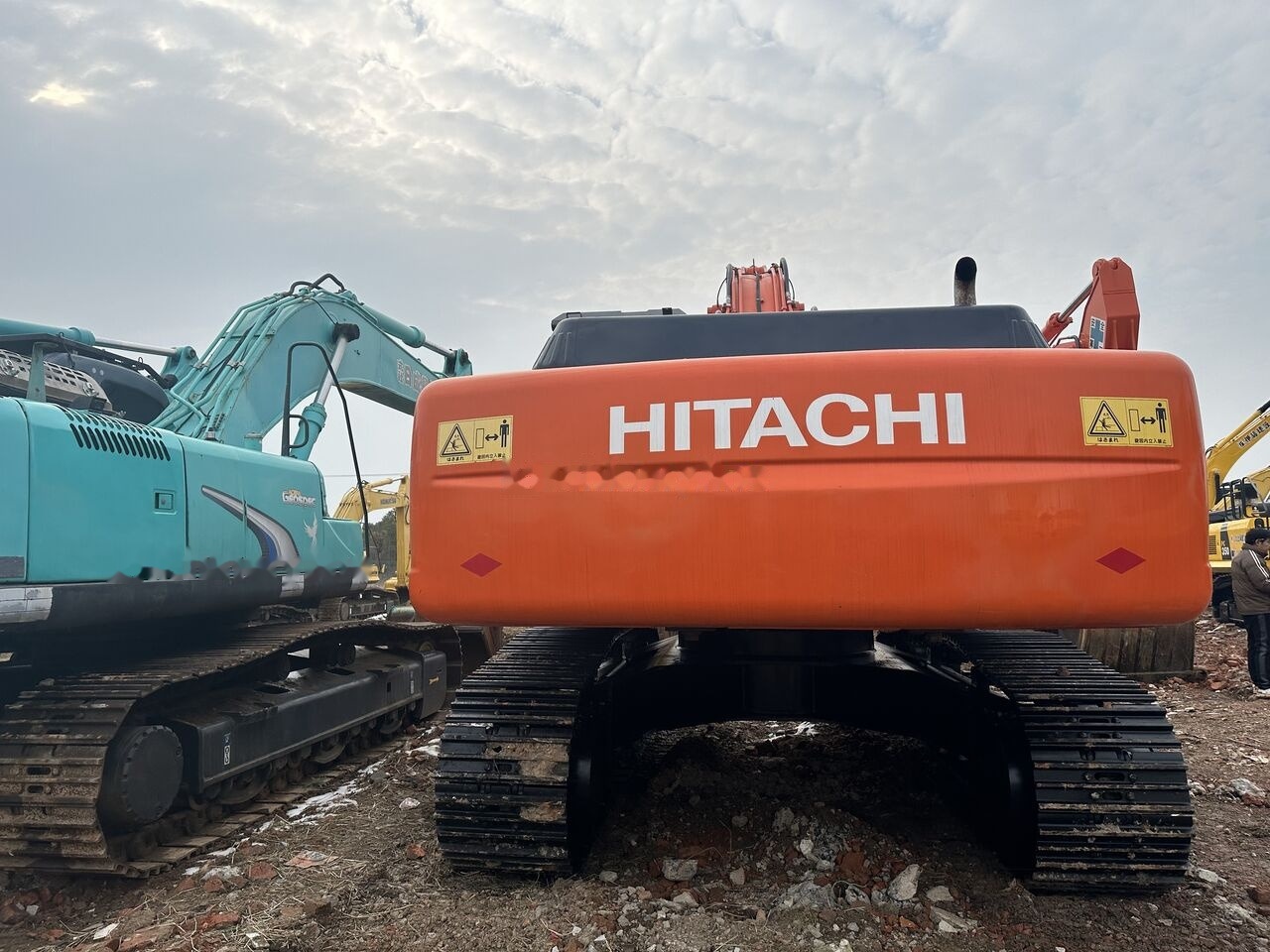 Hitachi ZX350HG - Kāpurķēžu ekskavators: foto 3 Hitachi ZX350HG - Kāpurķēžu ekskavators: foto 3