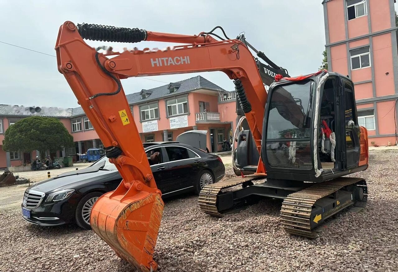 Hitachi ZX70 - Mini-ekskavators: foto 4 Hitachi ZX70 - Mini-ekskavators: foto 4