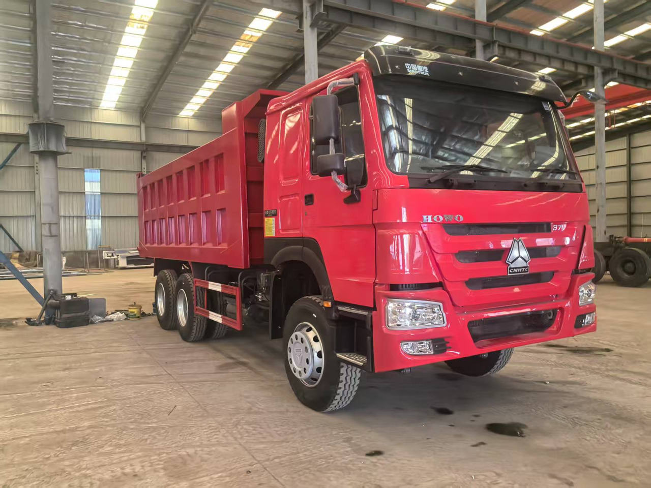 Howo 371 6X4 NEW - Kravas automašīna pašizgāzējs: foto 1 Howo 371 6X4 NEW - Kravas automašīna pašizgāzējs: foto 1