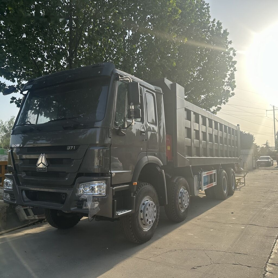 Howo 371 8*4 - Kravas automašīna pašizgāzējs: foto 1 Howo 371 8*4 - Kravas automašīna pašizgāzējs: foto 1