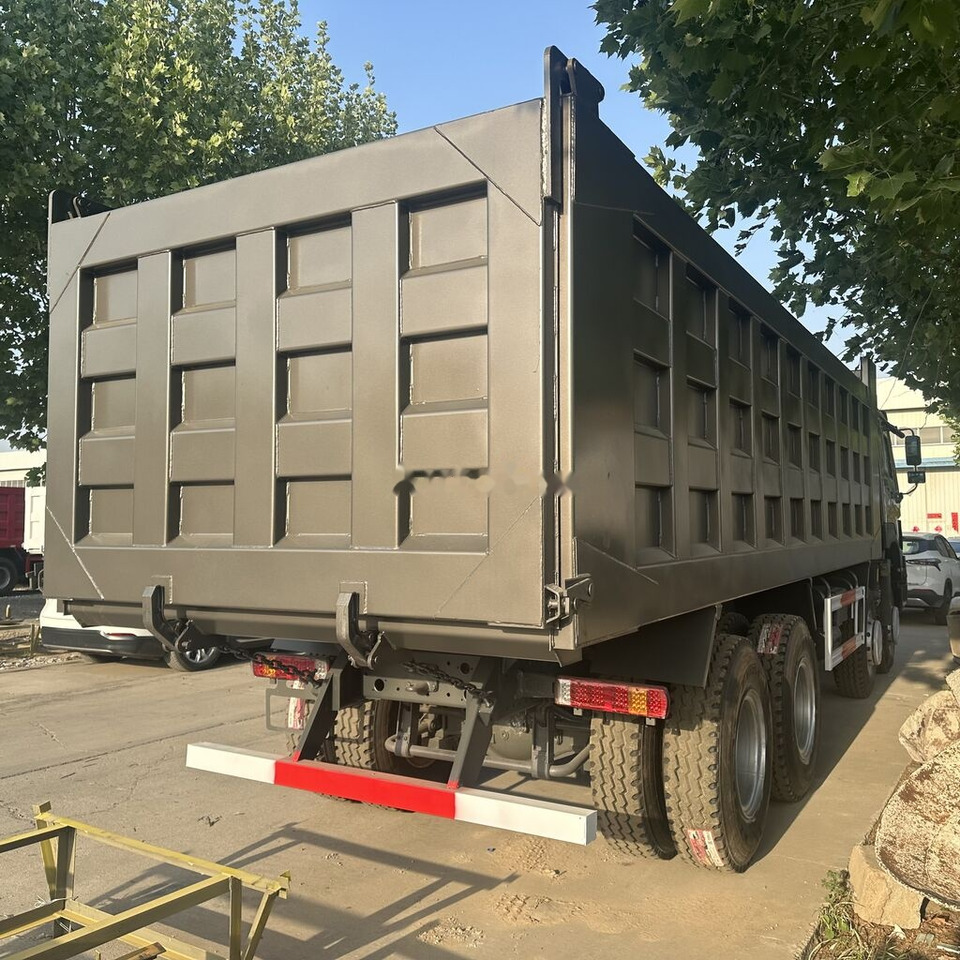 Kravas automašīna pašizgāzējs Howo 371 8*4: foto 6 Kravas automašīna pašizgāzējs Howo 371 8*4: foto 6