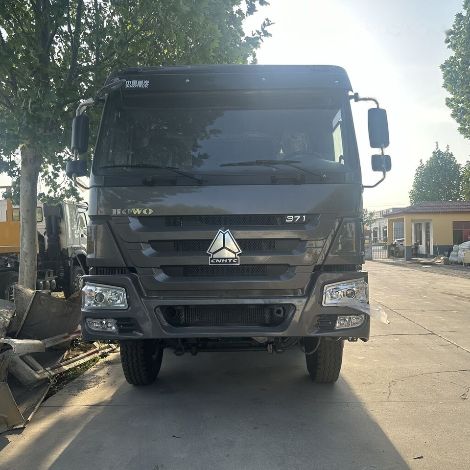 Howo 371 8*4 - Kravas automašīna pašizgāzējs: foto 4 Howo 371 8*4 - Kravas automašīna pašizgāzējs: foto 4