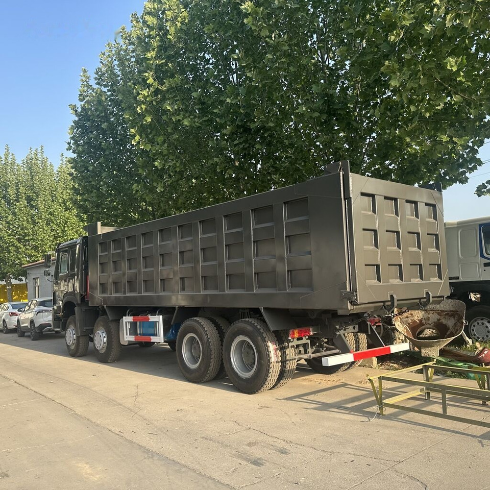 Howo 371 8*4 - Kravas automašīna pašizgāzējs: foto 5 Howo 371 8*4 - Kravas automašīna pašizgāzējs: foto 5