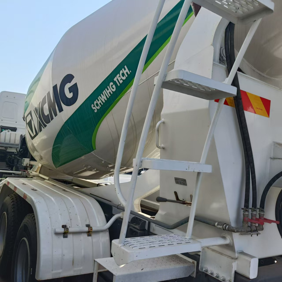 Howo HOWO 371 concrete truck 10CM3 - Betonvedējs: foto 4 Howo HOWO 371 concrete truck 10CM3 - Betonvedējs: foto 4
