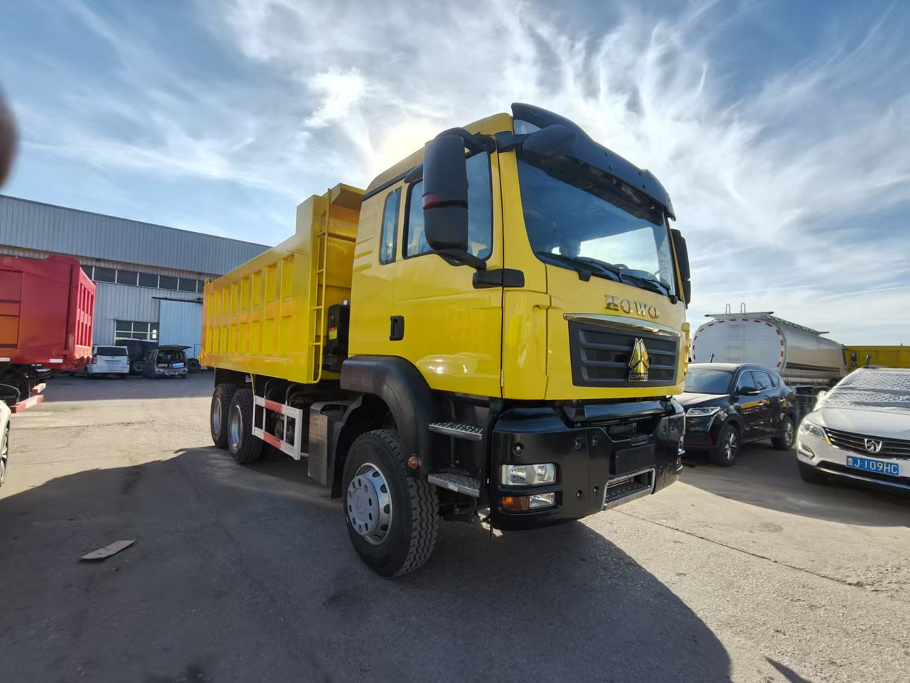 Howo HOWO TX 6X4 Dump Truck - Kravas automašīna pašizgāzējs: foto 2 Howo HOWO TX 6X4 Dump Truck - Kravas automašīna pašizgāzējs: foto 2