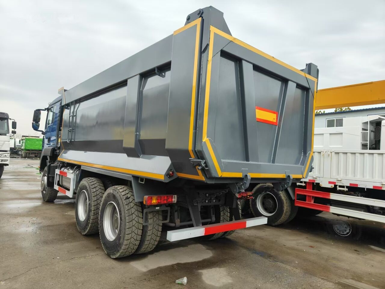 Howo TX 450 - Kravas automašīna pašizgāzējs: foto 2 Howo TX 450 - Kravas automašīna pašizgāzējs: foto 2