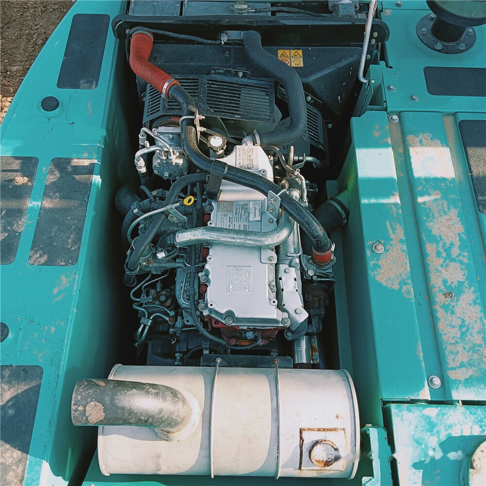 Kobelco SK210 - Kāpurķēžu ekskavators: foto 2 Kobelco SK210 - Kāpurķēžu ekskavators: foto 2