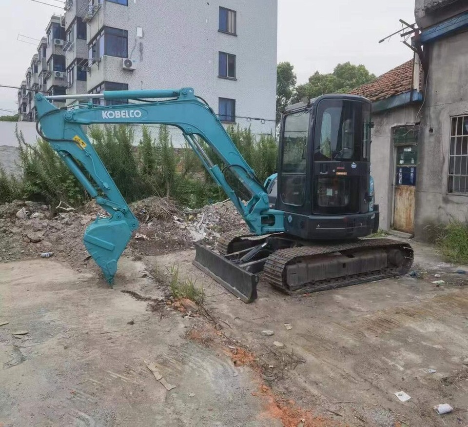 Kobelco SK55 - Kāpurķēžu ekskavators: foto 2 Kobelco SK55 - Kāpurķēžu ekskavators: foto 2