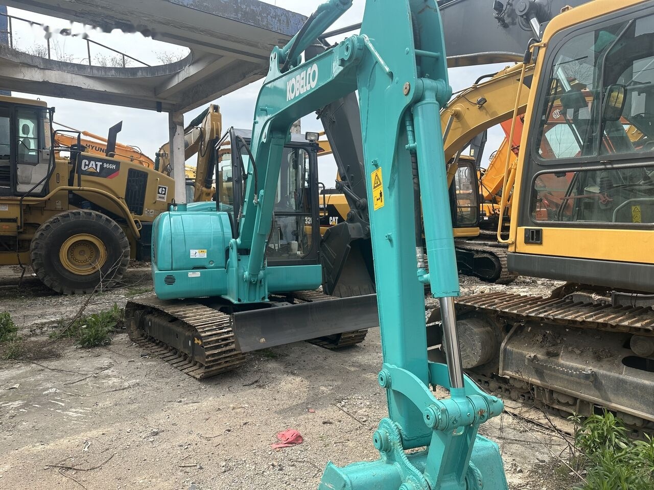 Mini-ekskavators Kobelco SK60: foto 6