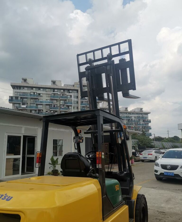 Komatsu FD50 - Dīzeļiekrāvējs: foto 4 Komatsu FD50 - Dīzeļiekrāvējs: foto 4