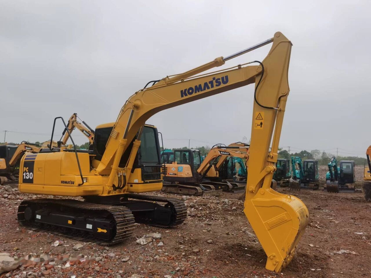 Komatsu PC130 - Kāpurķēžu ekskavators: foto 3 Komatsu PC130 - Kāpurķēžu ekskavators: foto 3