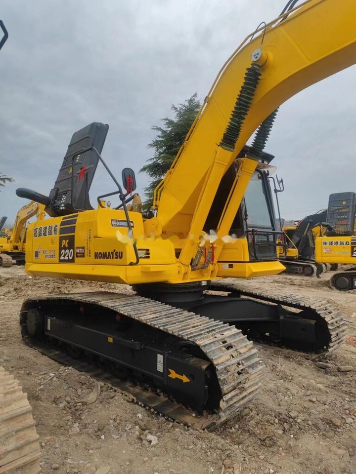Komatsu PC220-8 - Kāpurķēžu ekskavators: foto 3 Komatsu PC220-8 - Kāpurķēžu ekskavators: foto 3