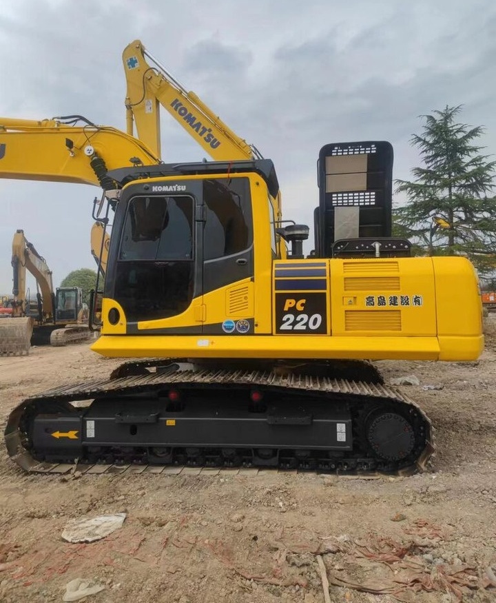 Komatsu PC220-8 - Kāpurķēžu ekskavators: foto 4 Komatsu PC220-8 - Kāpurķēžu ekskavators: foto 4