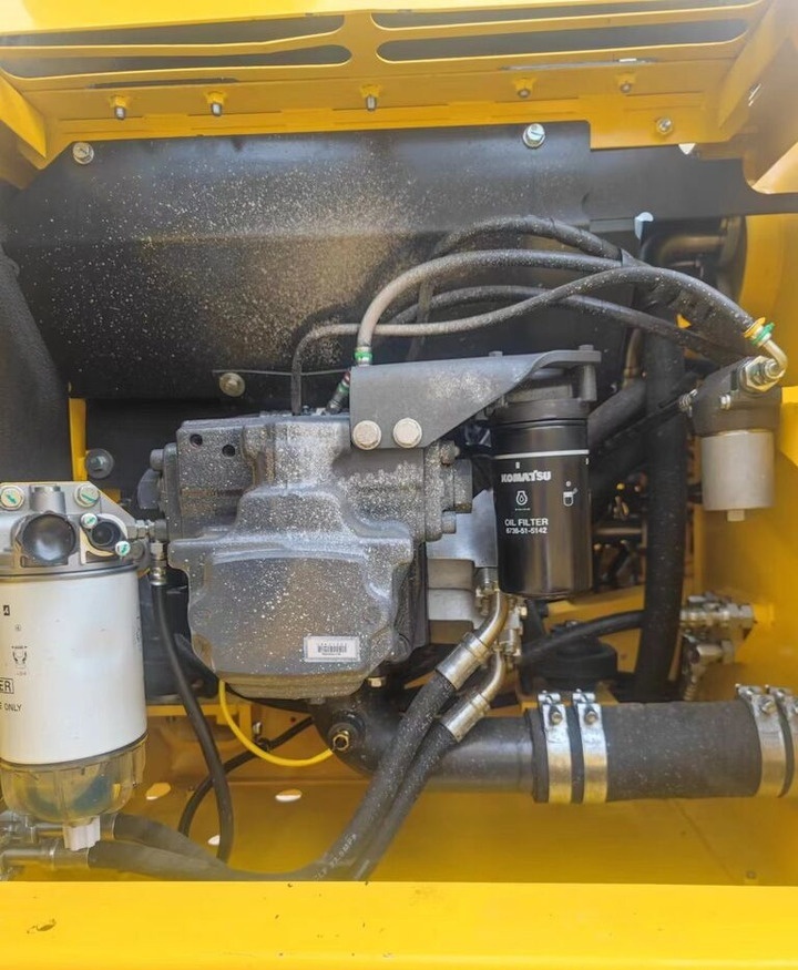 Komatsu PC220-8 - Kāpurķēžu ekskavators: foto 5 Komatsu PC220-8 - Kāpurķēžu ekskavators: foto 5