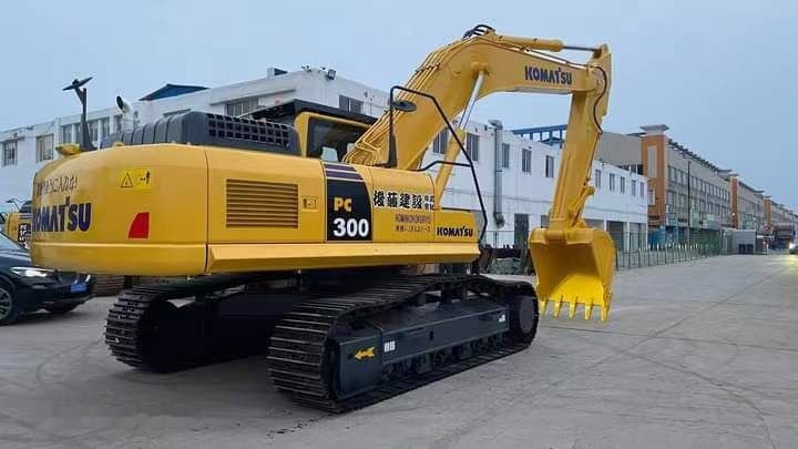 Komatsu PC300 - Kāpurķēžu ekskavators: foto 5 Komatsu PC300 - Kāpurķēžu ekskavators: foto 5