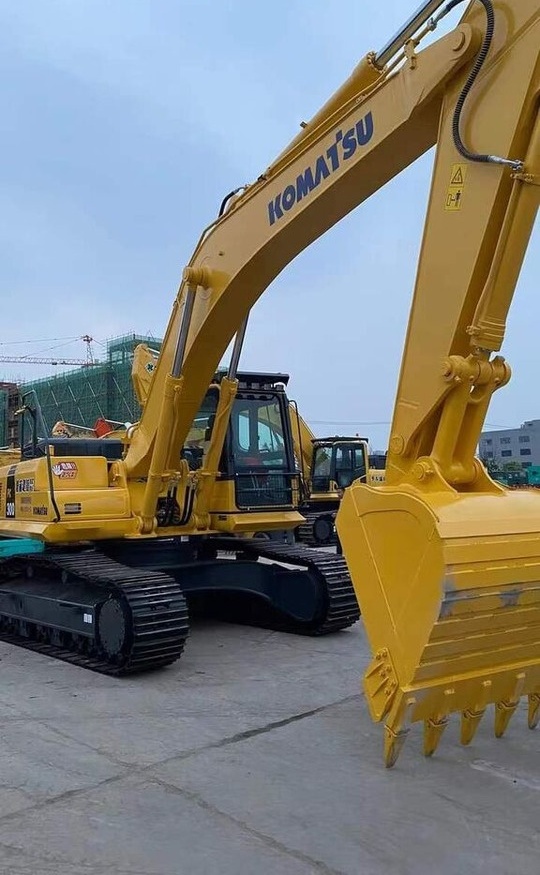 Komatsu PC300 - Kāpurķēžu ekskavators: foto 1 Komatsu PC300 - Kāpurķēžu ekskavators: foto 1