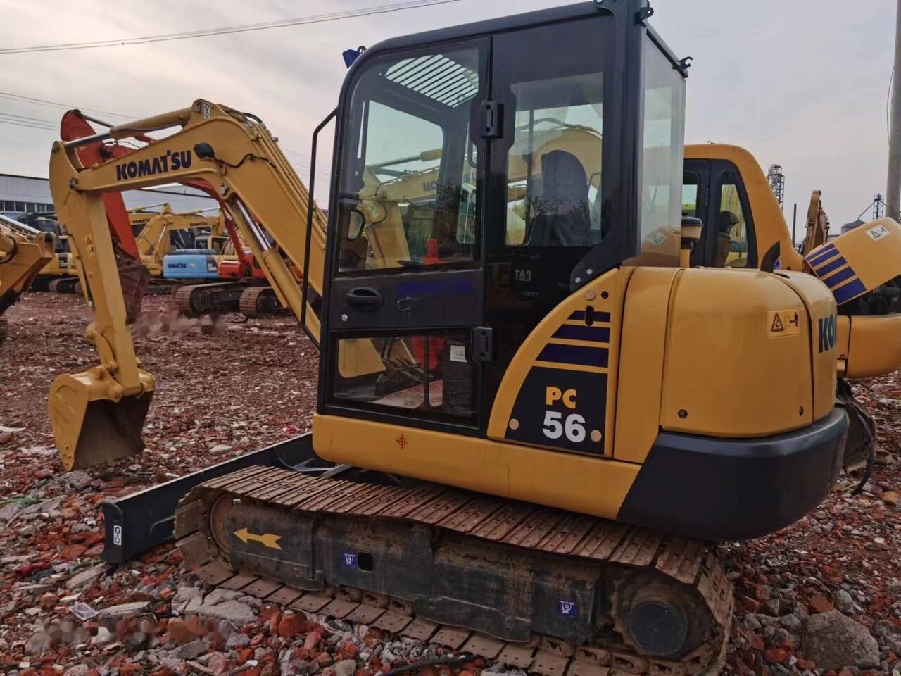 Komatsu PC56 - Mini-ekskavators: foto 1 Komatsu PC56 - Mini-ekskavators: foto 1