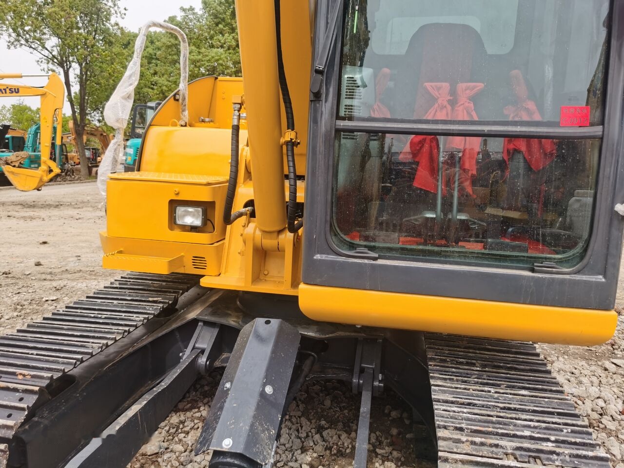 Komatsu PC70-8 - Kāpurķēžu ekskavators: foto 1 Komatsu PC70-8 - Kāpurķēžu ekskavators: foto 1