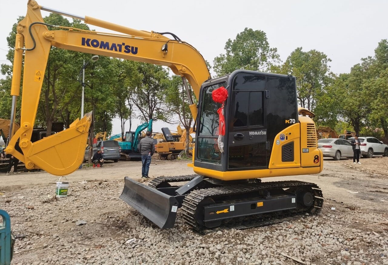Komatsu PC70-8 - Kāpurķēžu ekskavators: foto 3 Komatsu PC70-8 - Kāpurķēžu ekskavators: foto 3