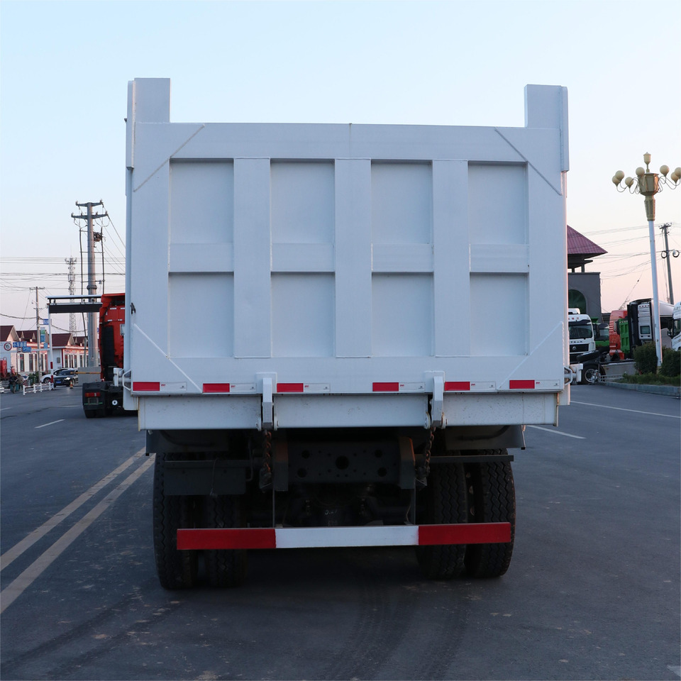SINOTRUK HOWO T5G - Kravas automašīna pašizgāzējs: foto 3 SINOTRUK HOWO T5G - Kravas automašīna pašizgāzējs: foto 3