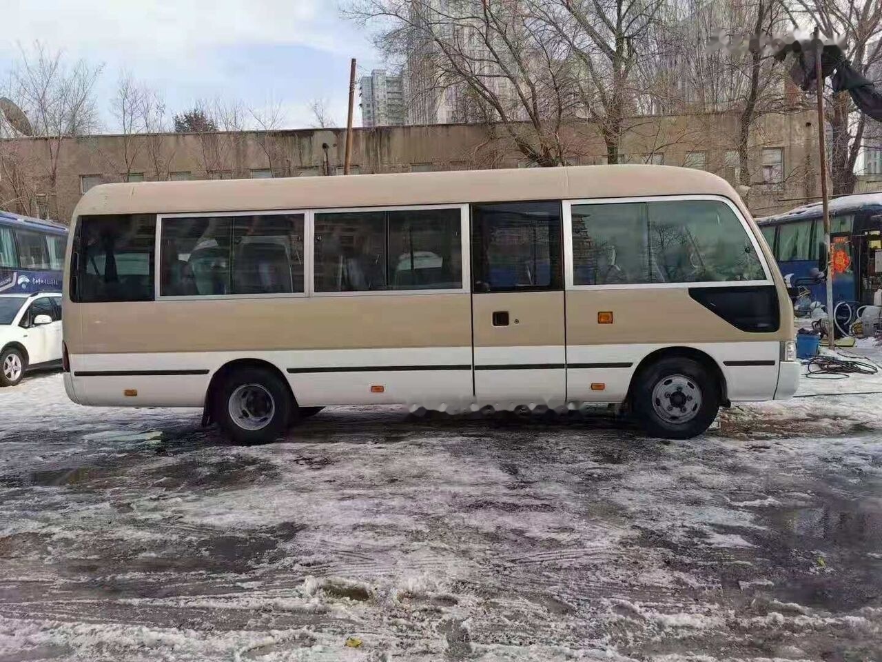 Toyota Coaster - Pilsētas autobuss: foto 3 Toyota Coaster - Pilsētas autobuss: foto 3