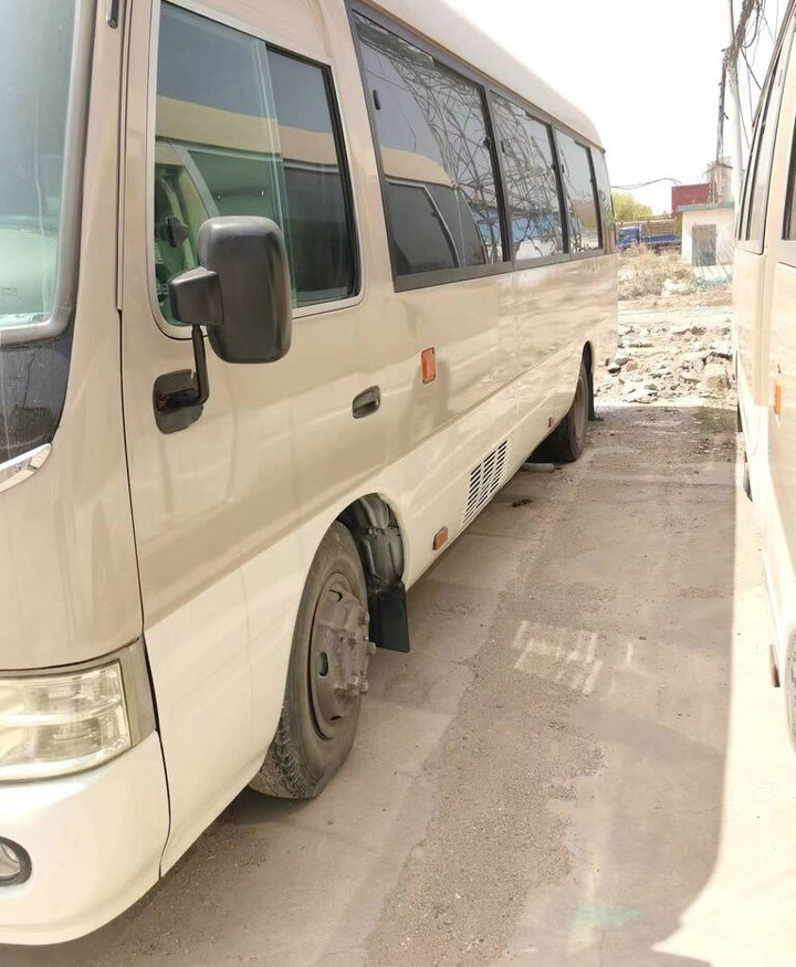 Toyota Coaster - Pilsētas autobuss: foto 2 Toyota Coaster - Pilsētas autobuss: foto 2