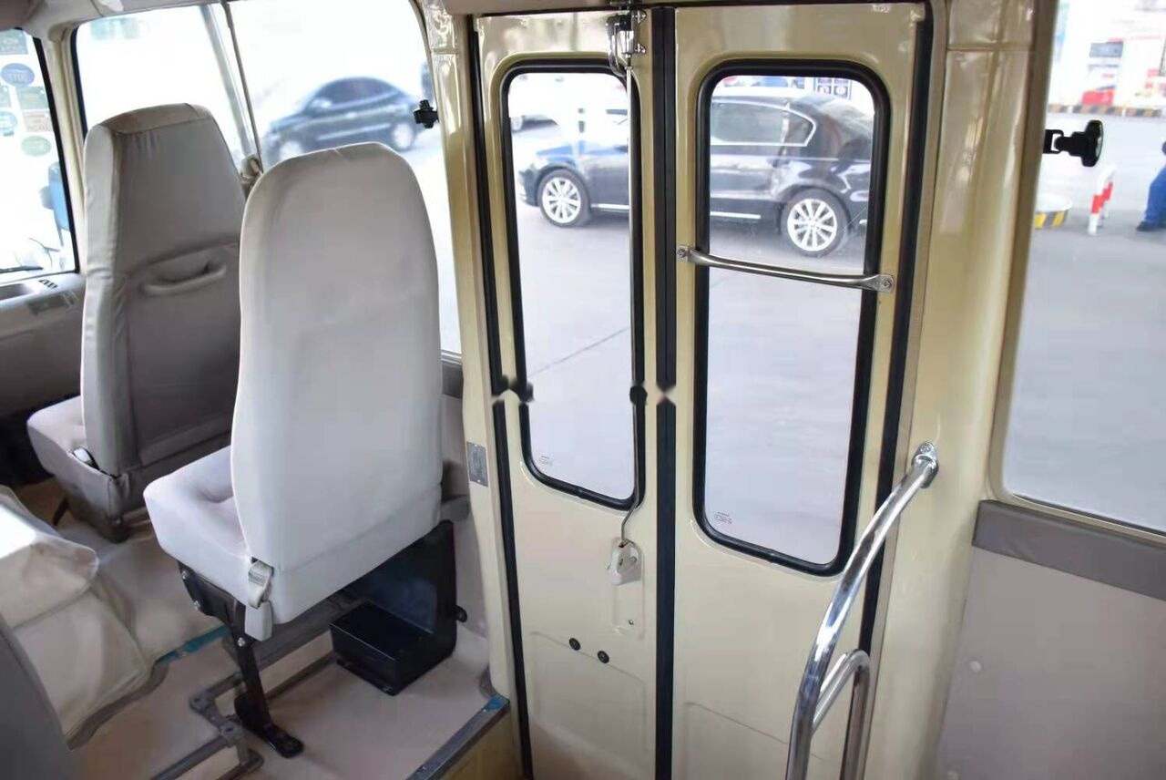 Toyota Coaster - Pilsētas autobuss: foto 3 Toyota Coaster - Pilsētas autobuss: foto 3