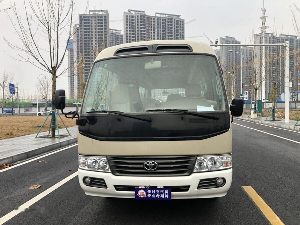 Pilsētas autobuss Toyota Coaster: foto 7
