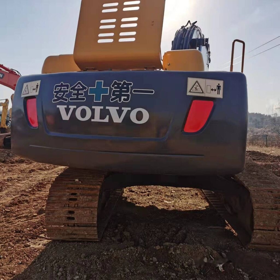 Volvo EC210BLC - Kāpurķēžu ekskavators: foto 3 Volvo EC210BLC - Kāpurķēžu ekskavators: foto 3