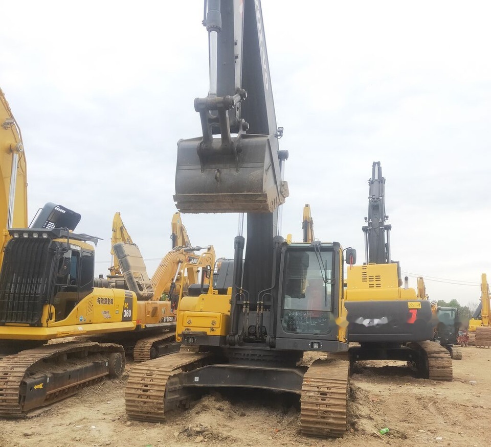 Volvo EC300 - Kāpurķēžu ekskavators: foto 1 Volvo EC300 - Kāpurķēžu ekskavators: foto 1