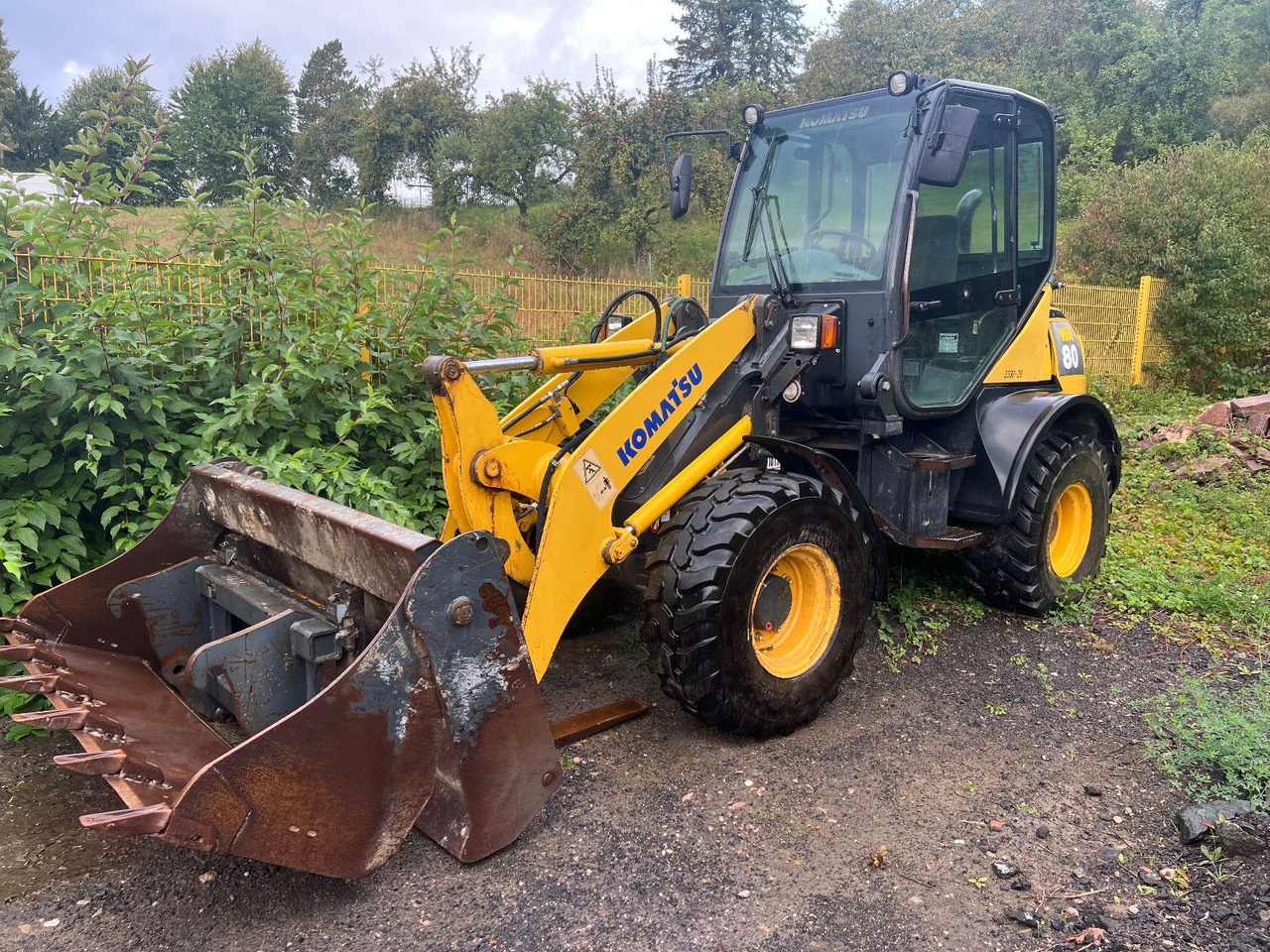 Komatsu WA 80 - Riteņu iekrāvējs: foto 1 Komatsu WA 80 - Riteņu iekrāvējs: foto 1