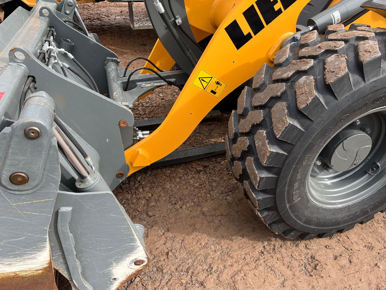 Liebherr L 507 Stereo V Likufix 2x verfügbar - Riteņu iekrāvējs: foto 3 Liebherr L 507 Stereo V Likufix 2x verfügbar - Riteņu iekrāvējs: foto 3