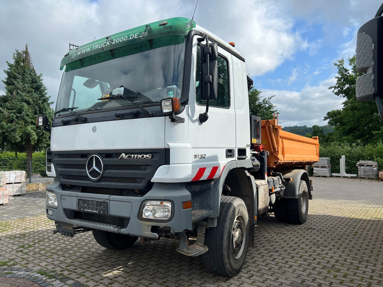 Mercedes-Benz 1832 AK PK 10500 - Kravas automašīna pašizgāzējs, Kravas auto ar manipulatoru: foto 3 Mercedes-Benz 1832 AK PK 10500 - Kravas automašīna pašizgāzējs, Kravas auto ar manipulatoru: foto 3