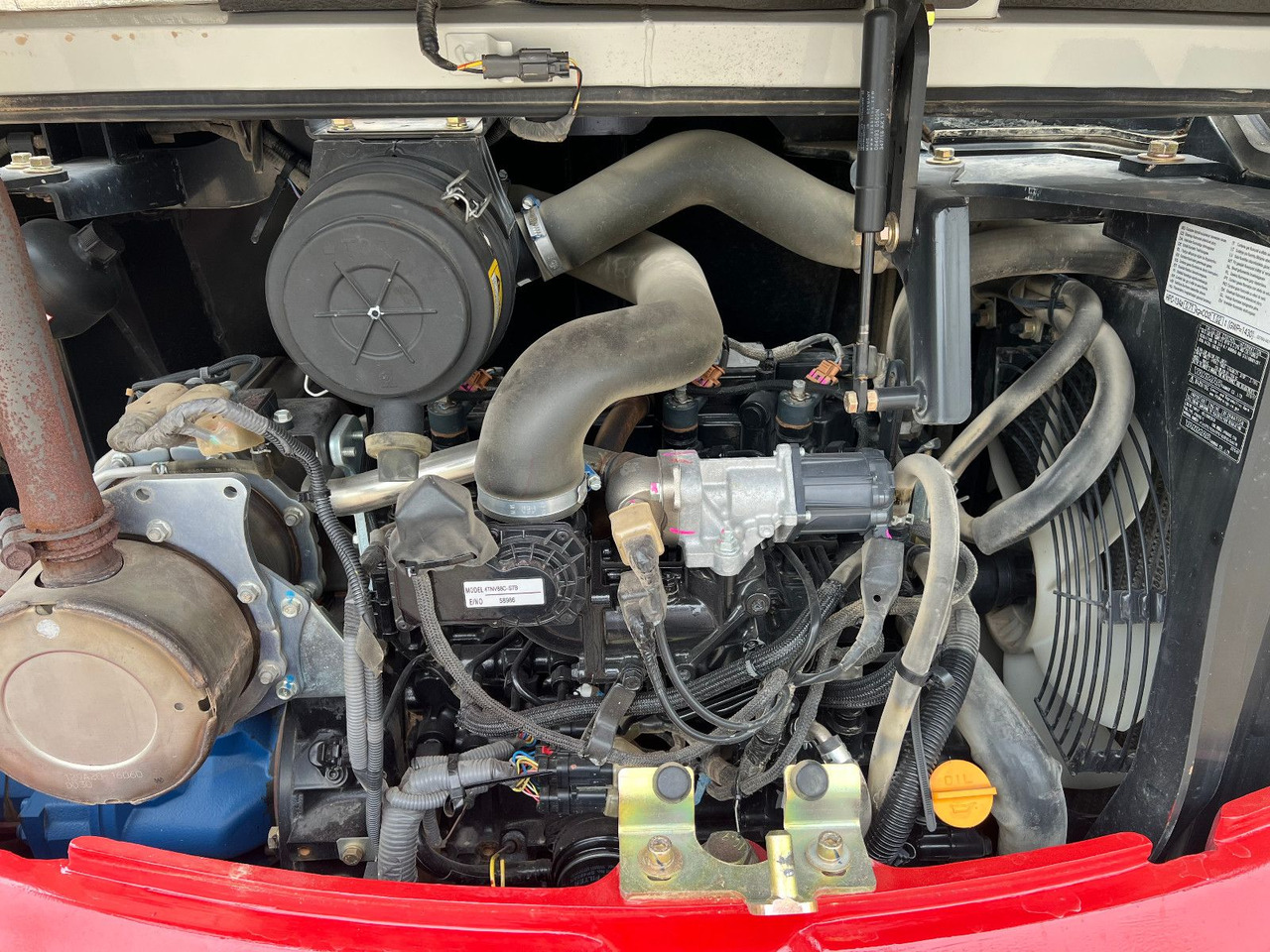 Takeuchi TB 240 DPF V4 - Mini-ekskavators: foto 3 Takeuchi TB 240 DPF V4 - Mini-ekskavators: foto 3