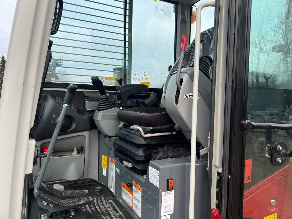 Takeuchi TB 280 FR V4 Takeuchi TB 280 FR V4 - Kāpurķēžu ekskavators: foto 5 Takeuchi TB 280 FR V4 Takeuchi TB 280 FR V4 - Kāpurķēžu ekskavators: foto 5